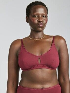 Aisle Everyday Bra Size Small